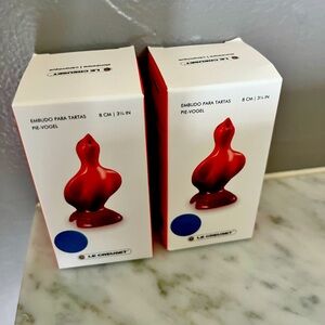 NIB Two Le Creuset Pie Birds Baking 3 1/4” Marseille Blue *one with crack